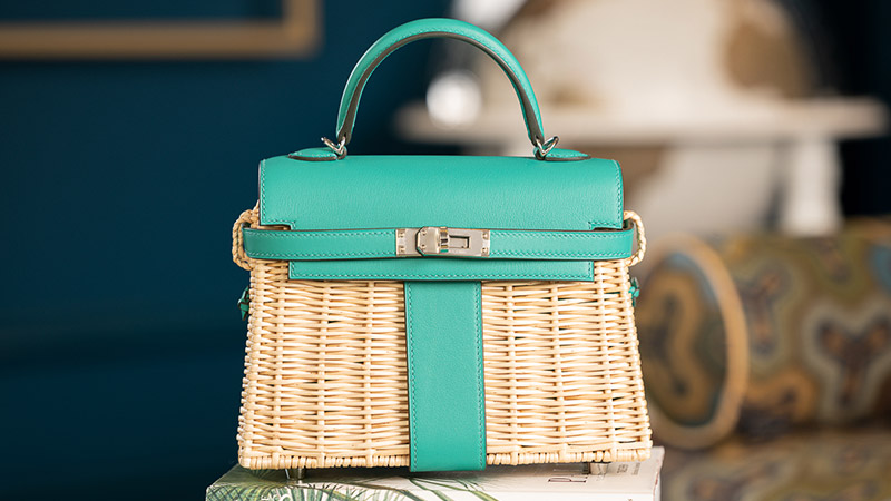 Hermes Kelly bag fetches record $346,802 at Sotheby's